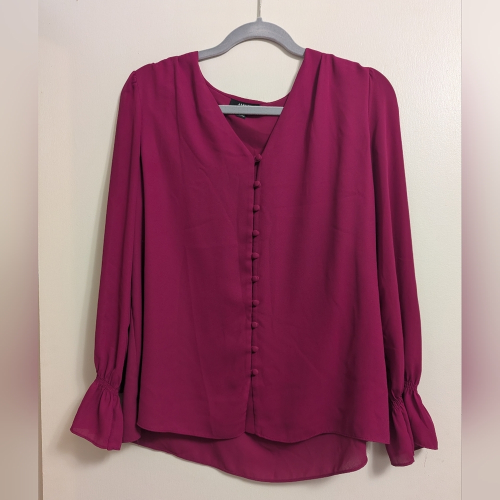 Alfani M fuschia button down blouse